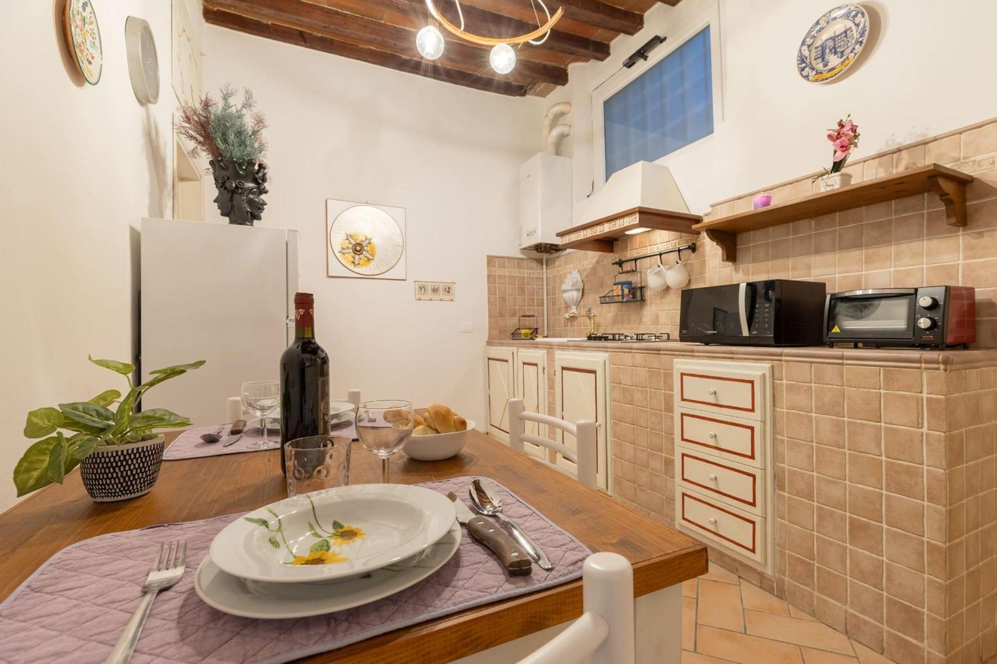 Santacroce Nest-hosted By Sweetstay Apartamento